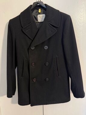 Authentic Men's US Navy Double-Breasted Wool Pea Coat - 38R